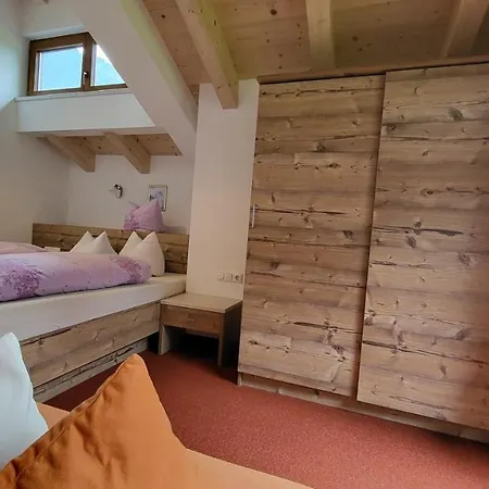 Haus Wechselberger 아파트 *